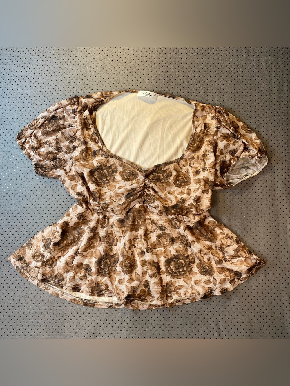 Rebellious Dreamer brown floral print blouse 
 Size XL